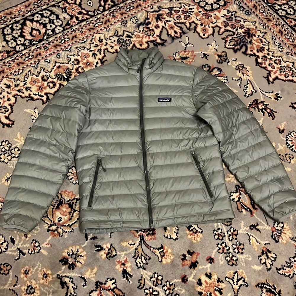 Patagonia Light Down Puffer Jacket Gray Men’s Medium.